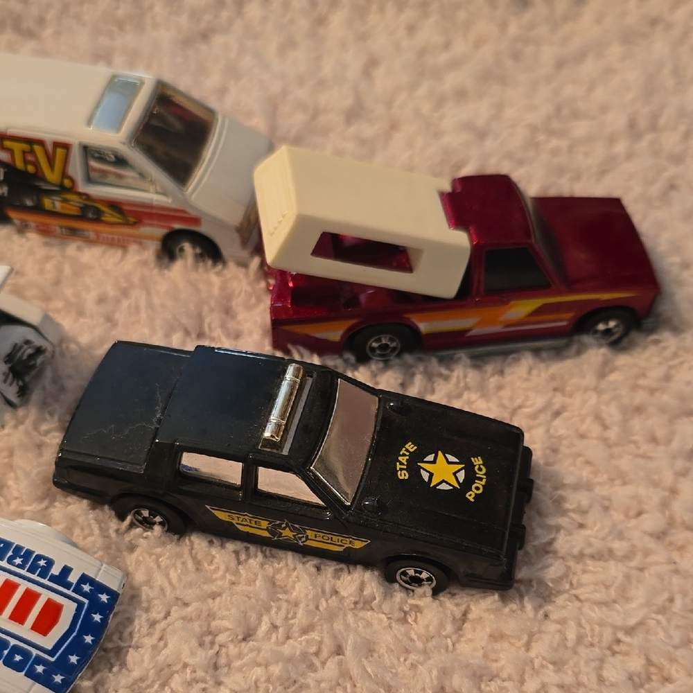 ♡♡♡ Hot Wheels Crack-ups & Flips Bundle - Picture 3 of 7